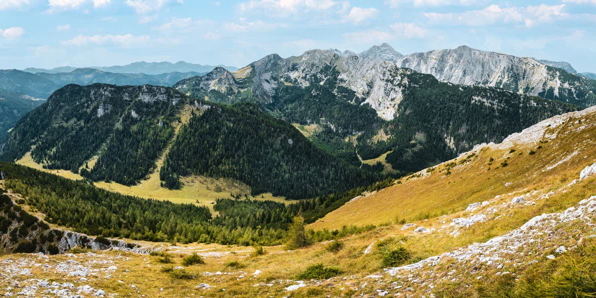 Bergpanorama des Nationalparks Gesäuse in der Steiermark